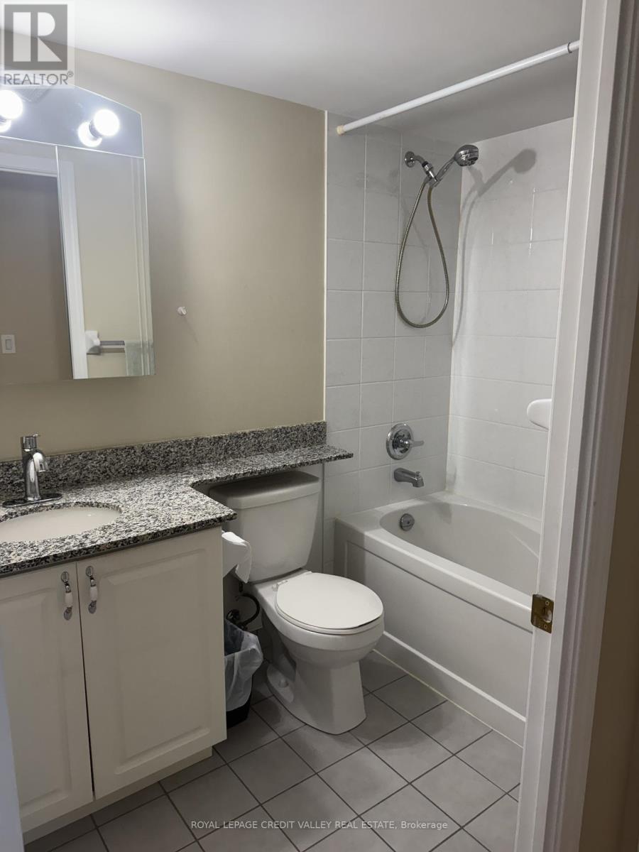 Photo 11 of 308 65 Via Rosedale Way, Brampton ON