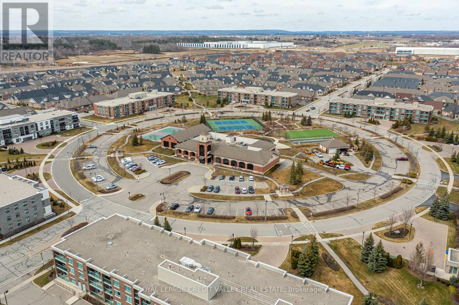 Photo 12 of 308 65 Via Rosedale Way, Brampton ON