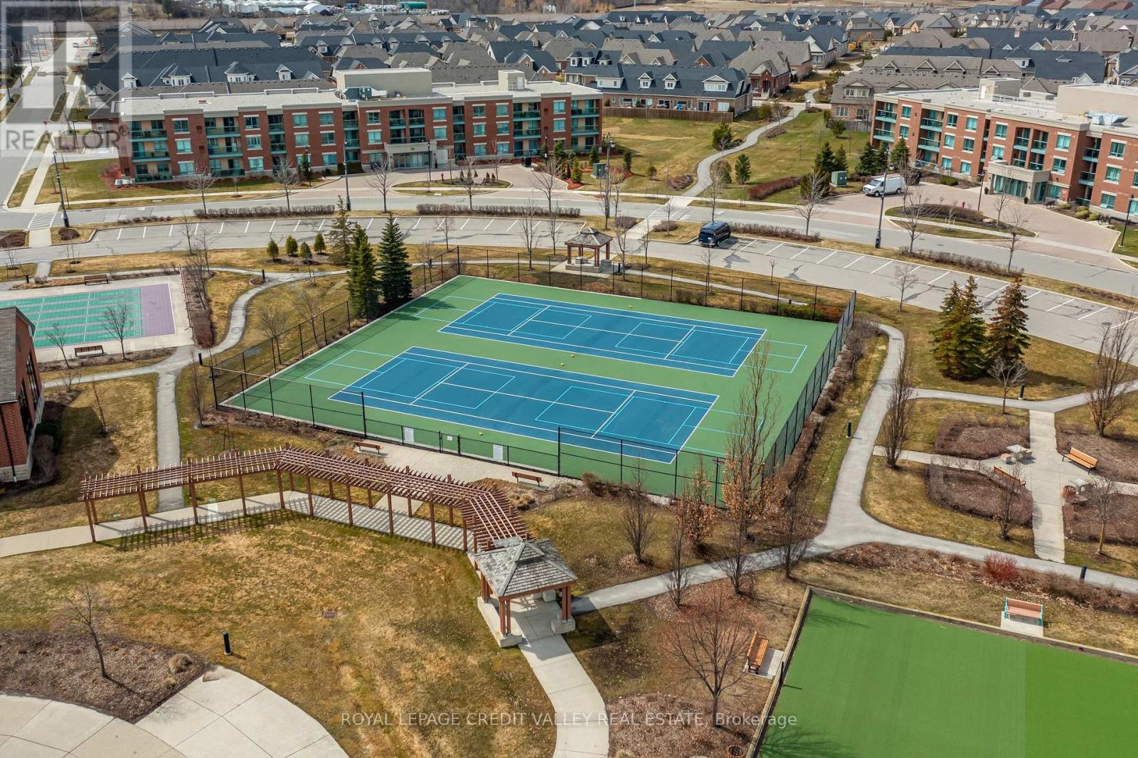 Photo 13 of 308 65 Via Rosedale Way, Brampton ON