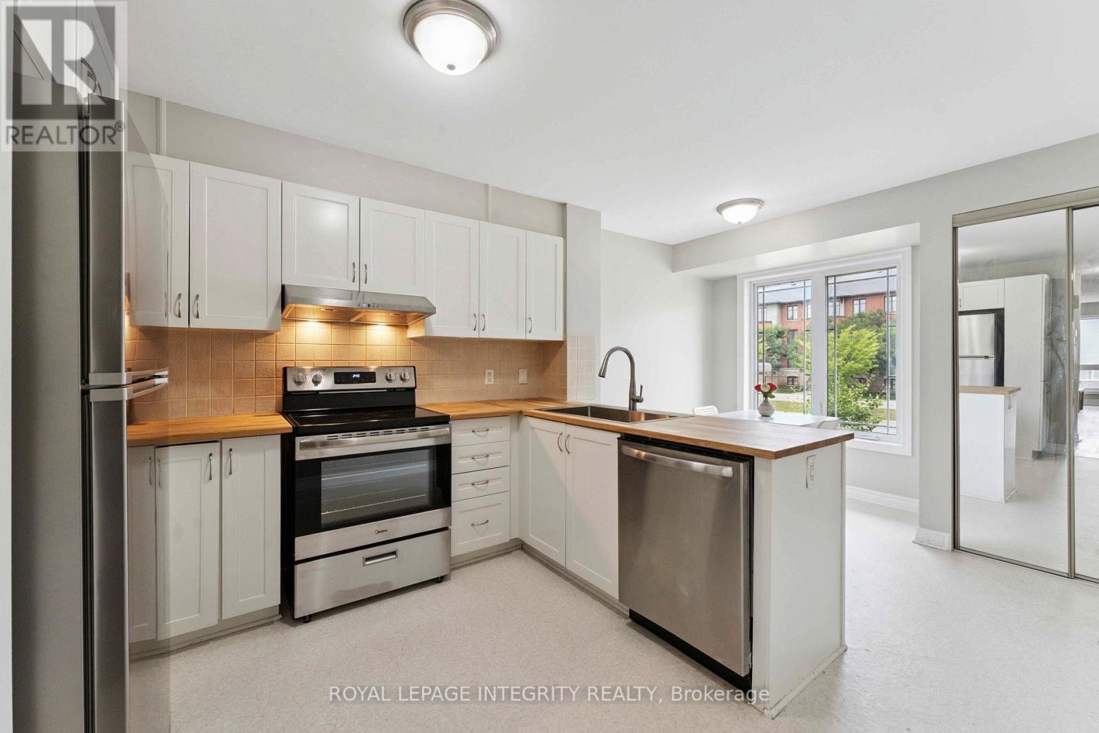 Photo 22 of A 616 Chapman Mills Drive, Ottawa ON