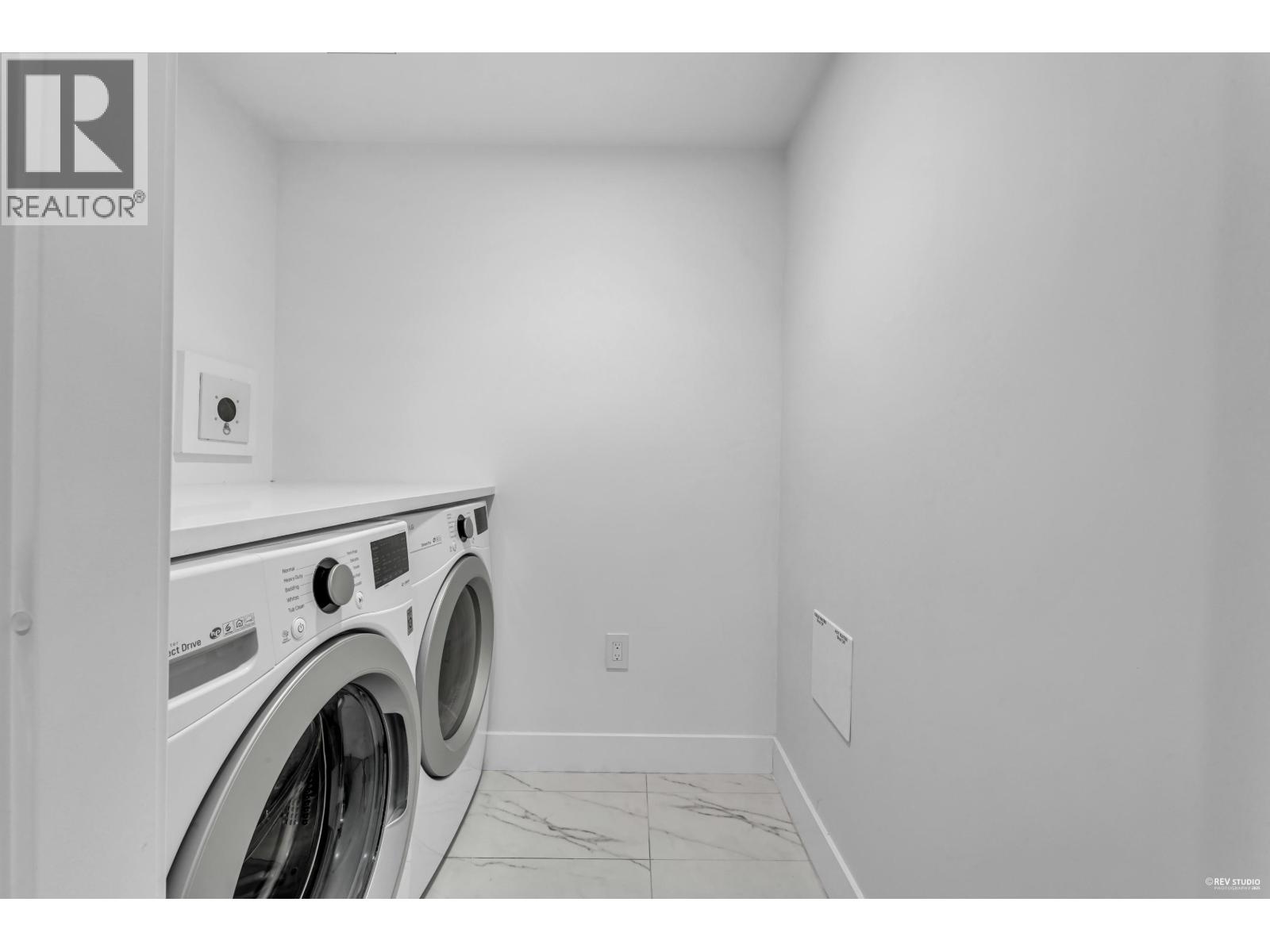 Photo 13 of 308 177 W 3rd Street, North Vancouver BC
