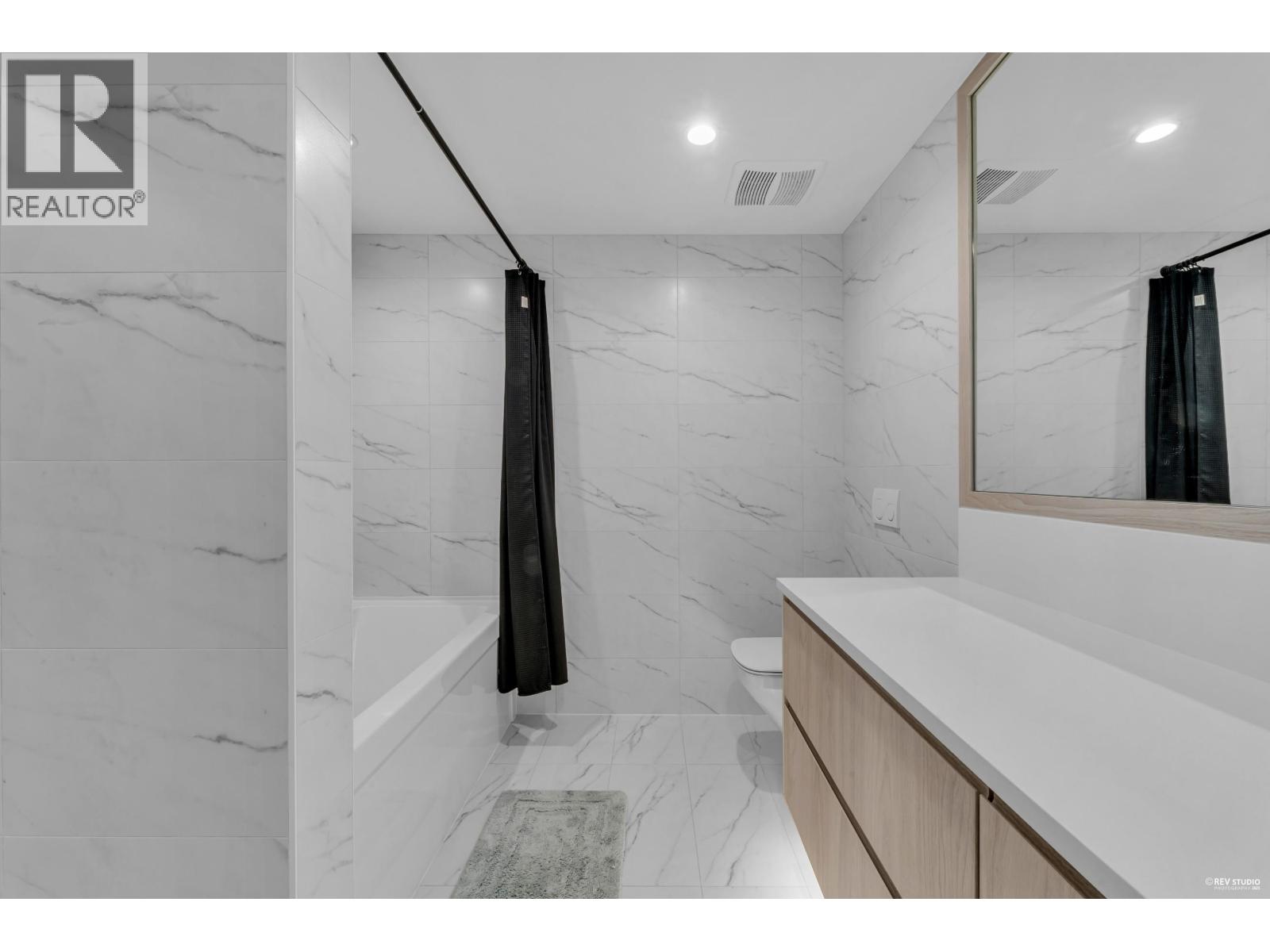 Photo 17 of 308 177 W 3rd Street, North Vancouver BC
