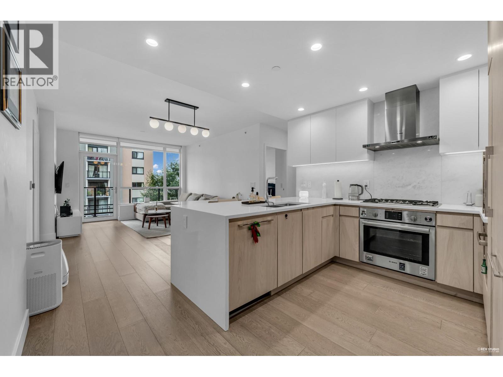 Photo 4 of 308 177 W 3rd Street, North Vancouver BC