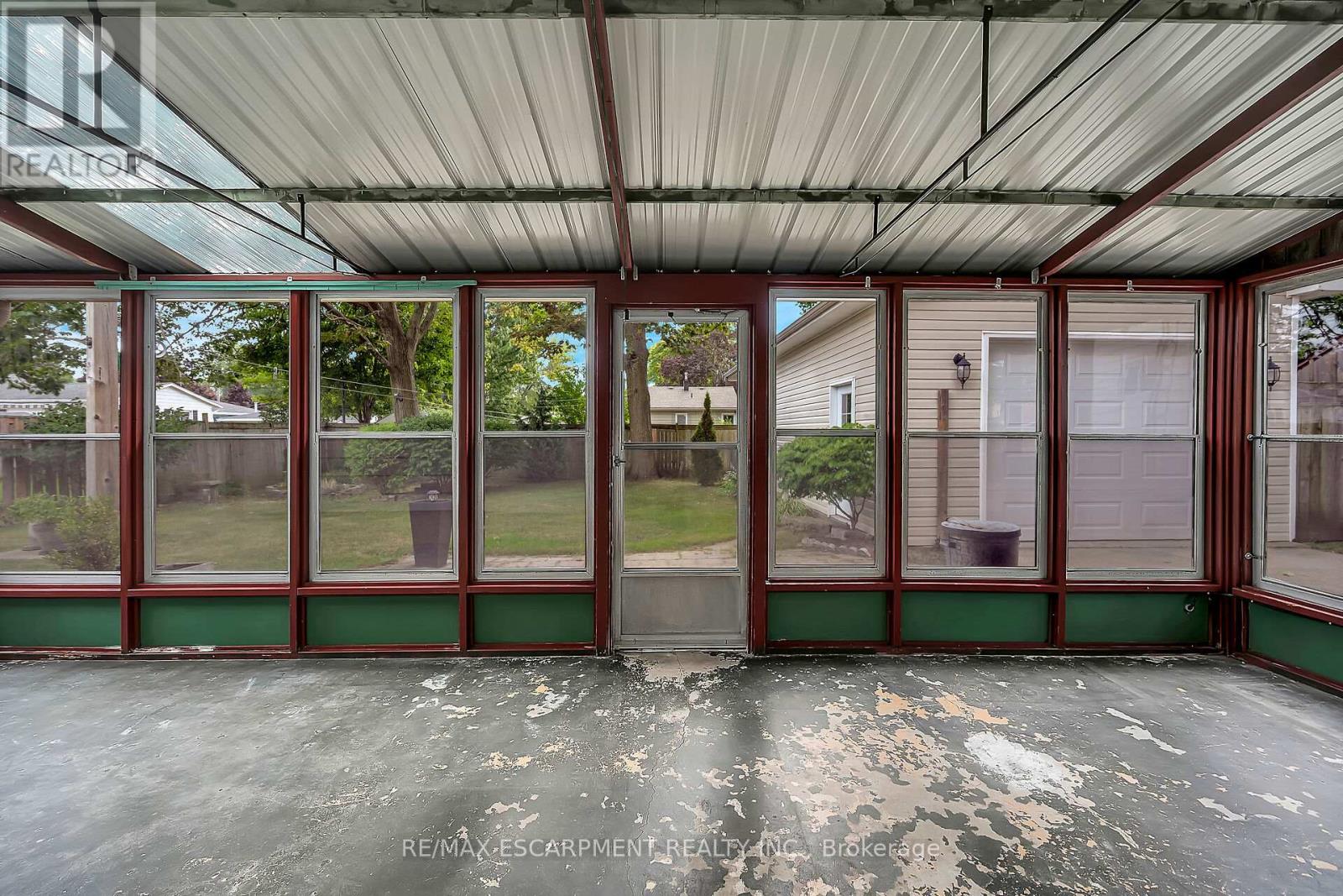 Photo 28 of 160 Elizabeth Crescent, Haldimand ON