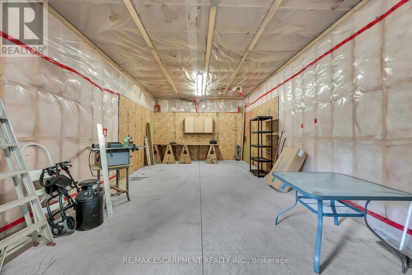 Photo 42 of 160 Elizabeth Crescent, Haldimand ON