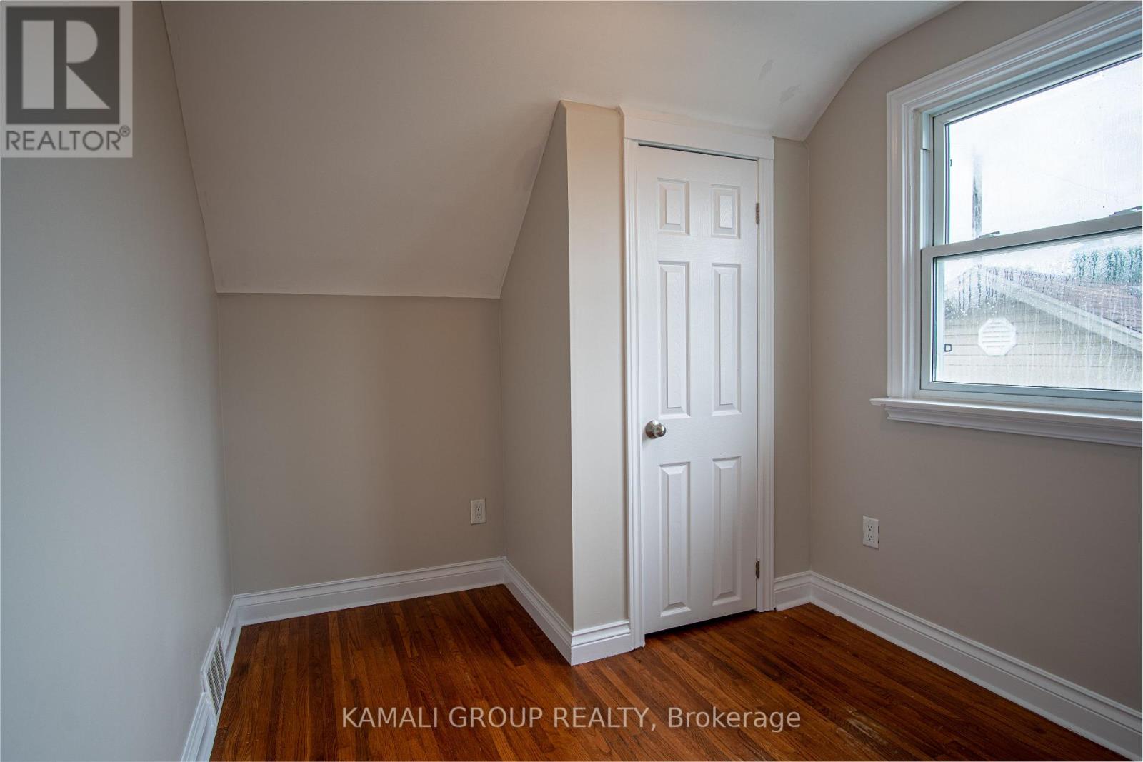 Photo 10 of Upper 15 Sherbourne Street, St Catharines ON