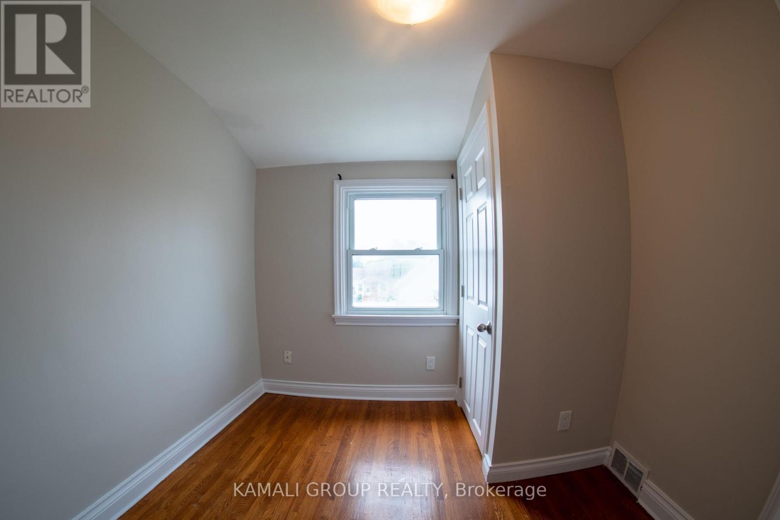 Photo 20 of Upper 15 Sherbourne Street, St Catharines ON