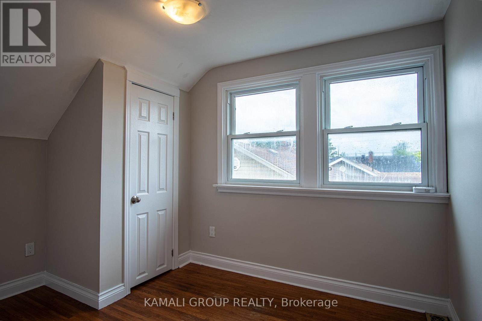 Photo 9 of Upper 15 Sherbourne Street, St Catharines ON