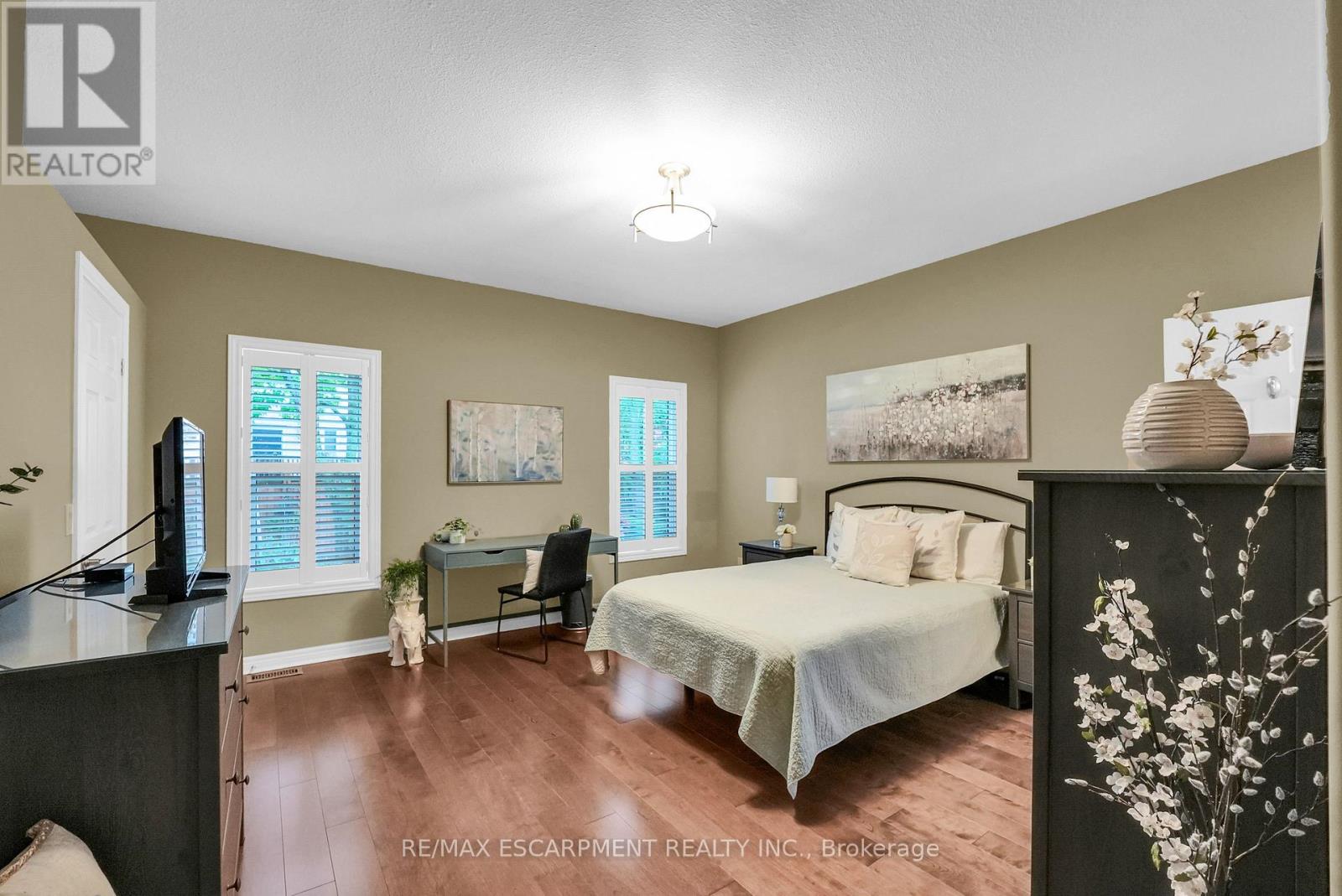Photo 14 of 3358 Laurie Avenue, Lincoln ON