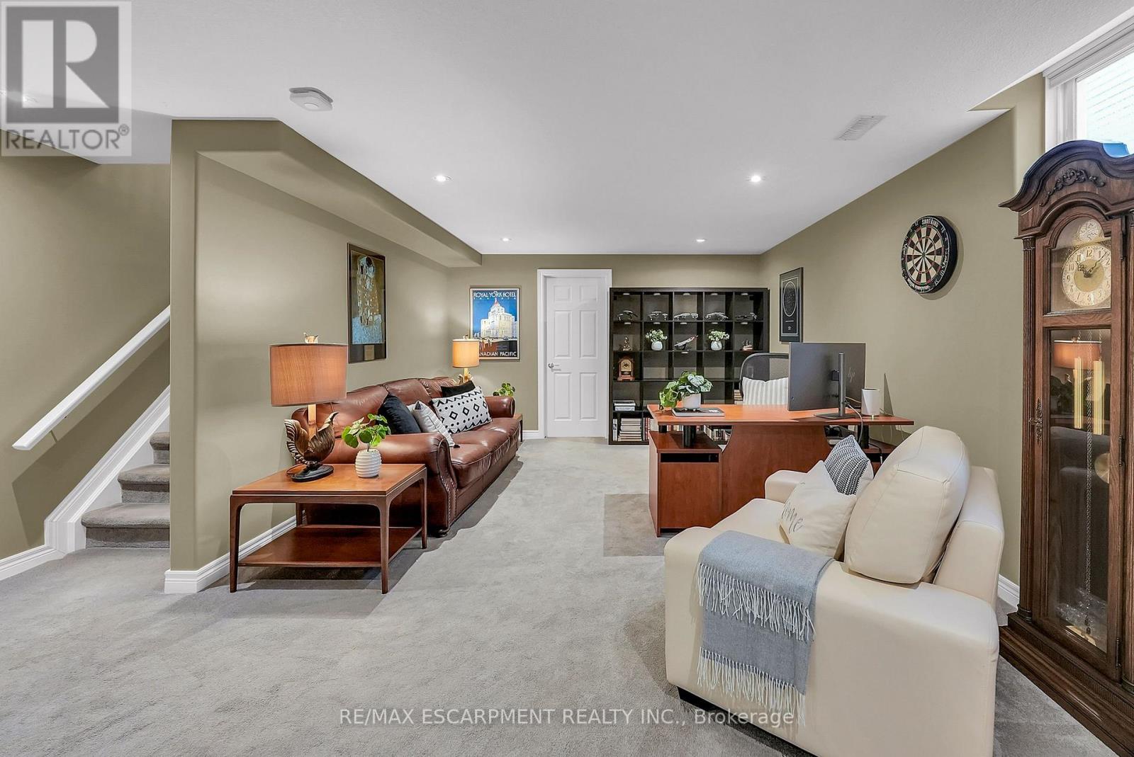 Photo 21 of 3358 Laurie Avenue, Lincoln ON