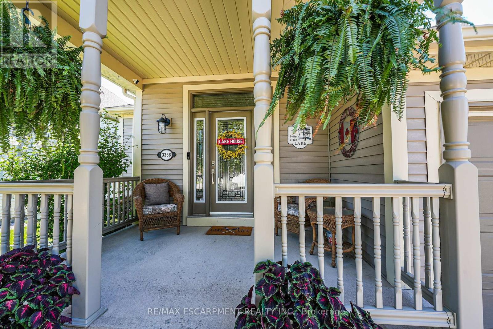 Photo 3 of 3358 Laurie Avenue, Lincoln ON