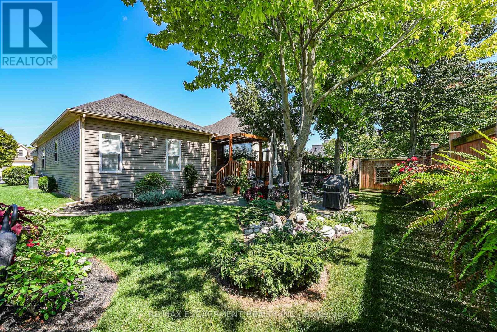 Photo 31 of 3358 Laurie Avenue, Lincoln ON