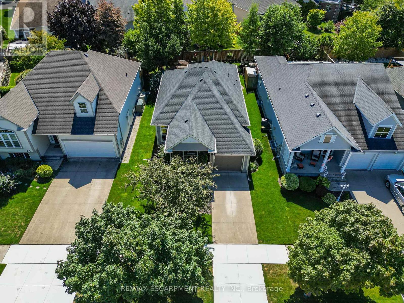 Photo 34 of 3358 Laurie Avenue, Lincoln ON