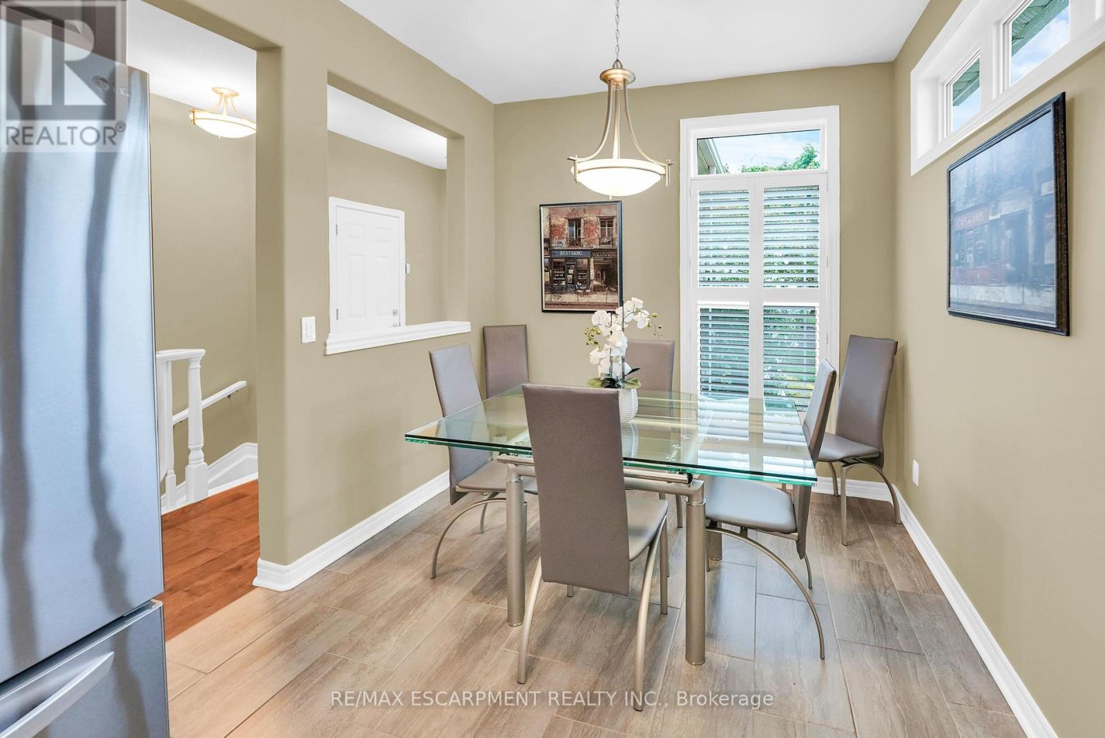 Photo 7 of 3358 Laurie Avenue, Lincoln ON
