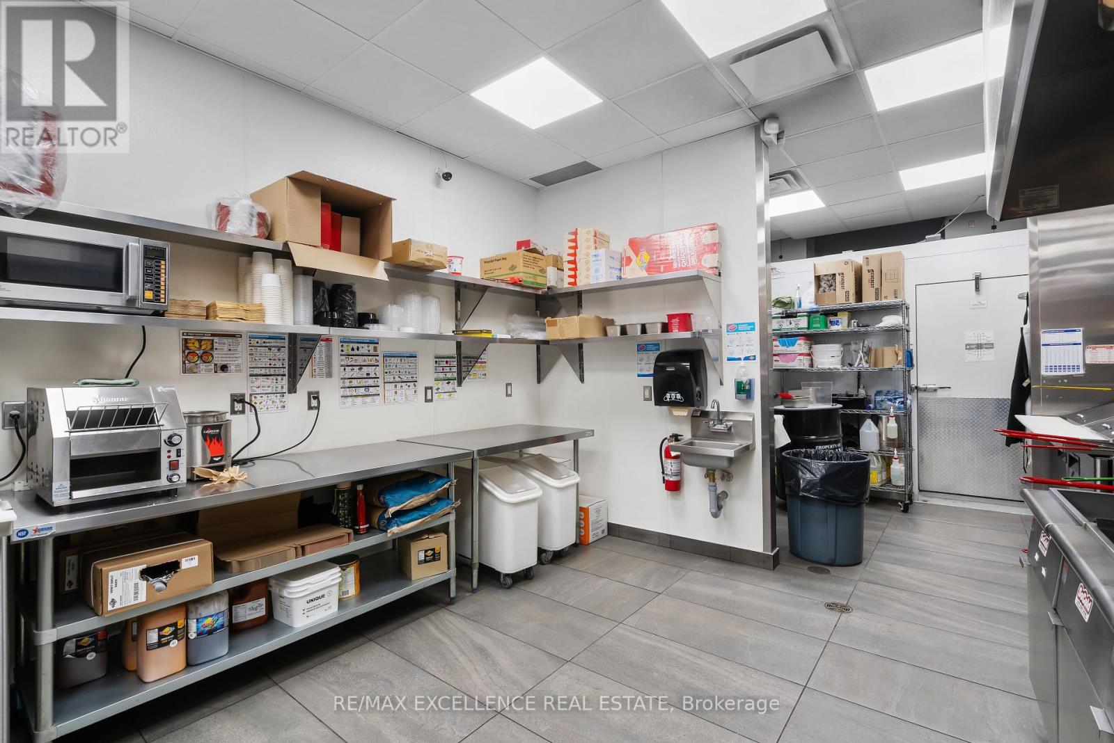 Photo 10 of 1 A 879 Wellington Road, London South ON