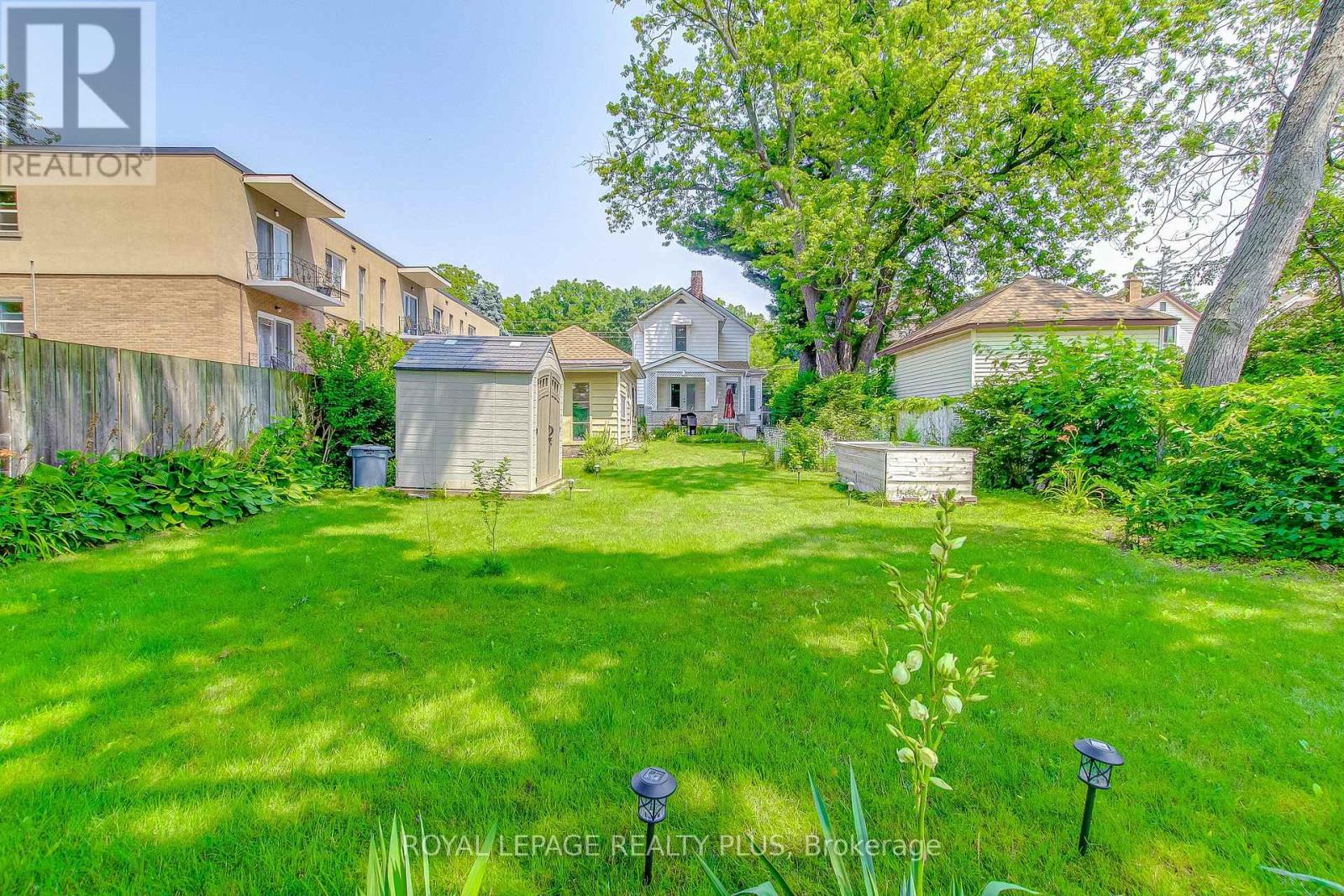 Photo 22 of 6062 Barker Street, Niagara Falls ON