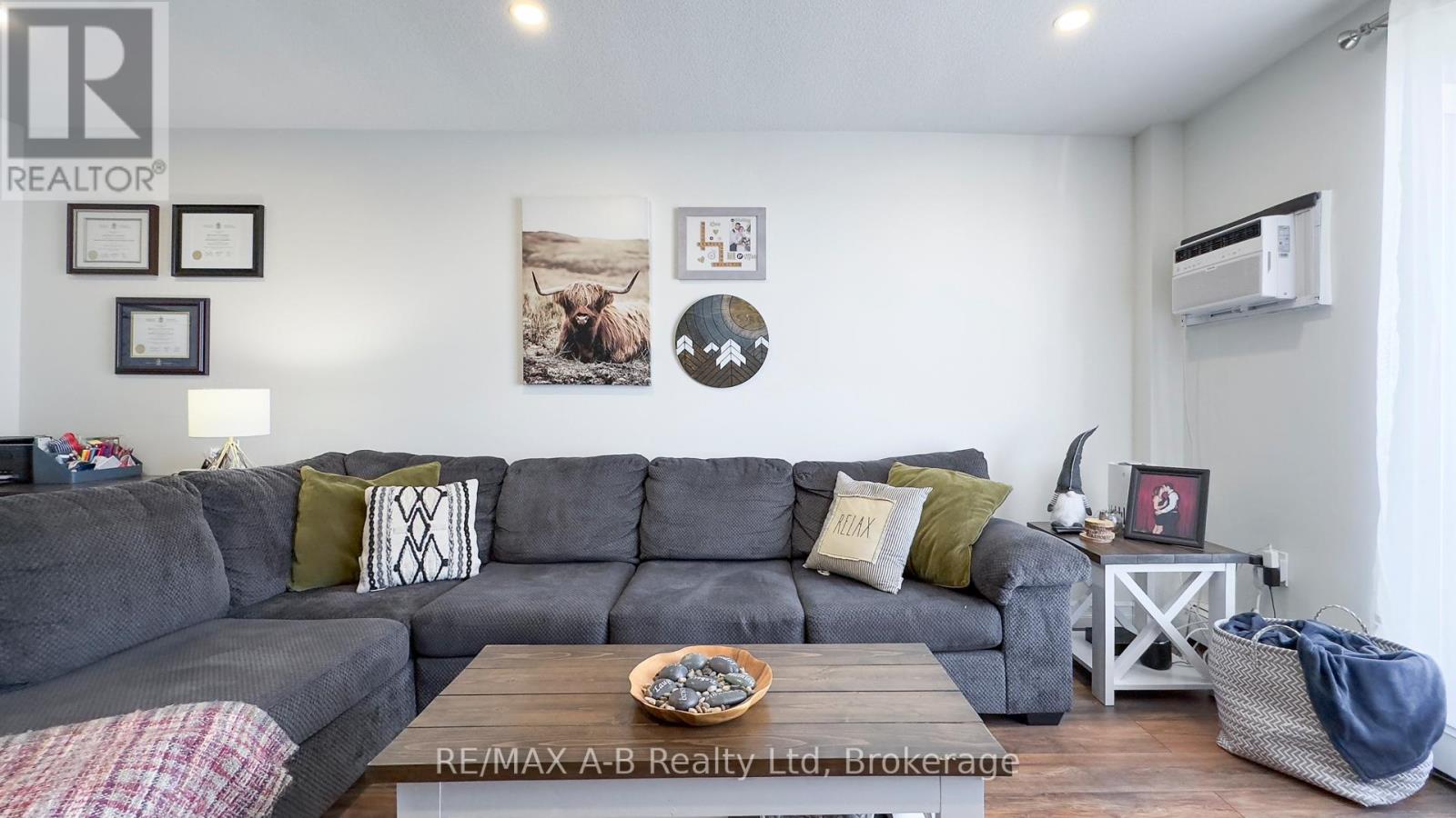 Photo 9 of 1005 583 Mornington Avenue, London East ON