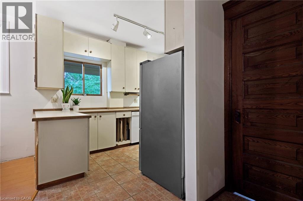 Photo 21 of 36 Wentworth Avenue, Cambridge ON