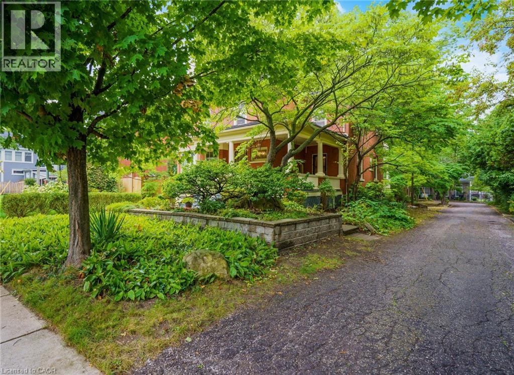 Photo 3 of 36 Wentworth Avenue, Cambridge ON