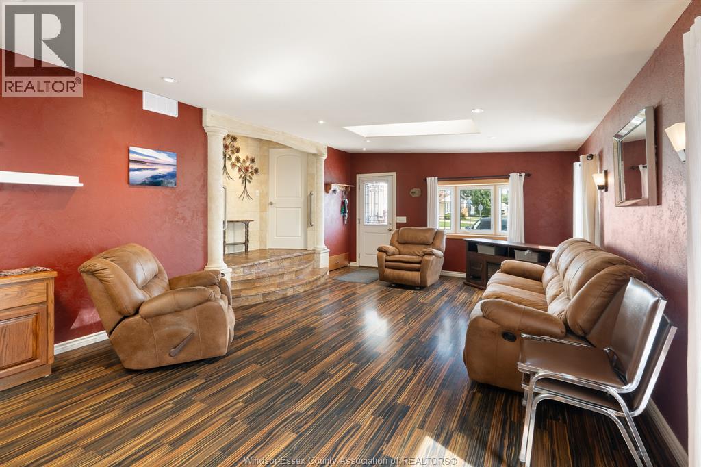 Photo 9 of 66 Parkside Boulevard, Essex ON