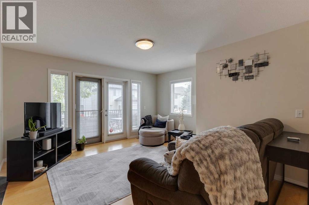 Photo 7 of 46 Simcoe Place Sw, Calgary AB