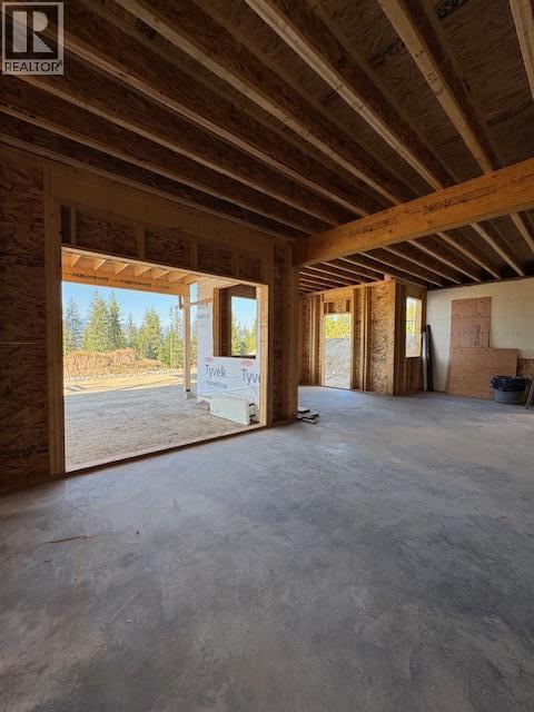 Photo 11 of 891 25 Avenue Sw, Salmon Arm BC