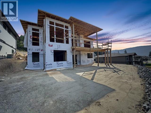 Photo 2 of 891 25 Avenue Sw, Salmon Arm BC