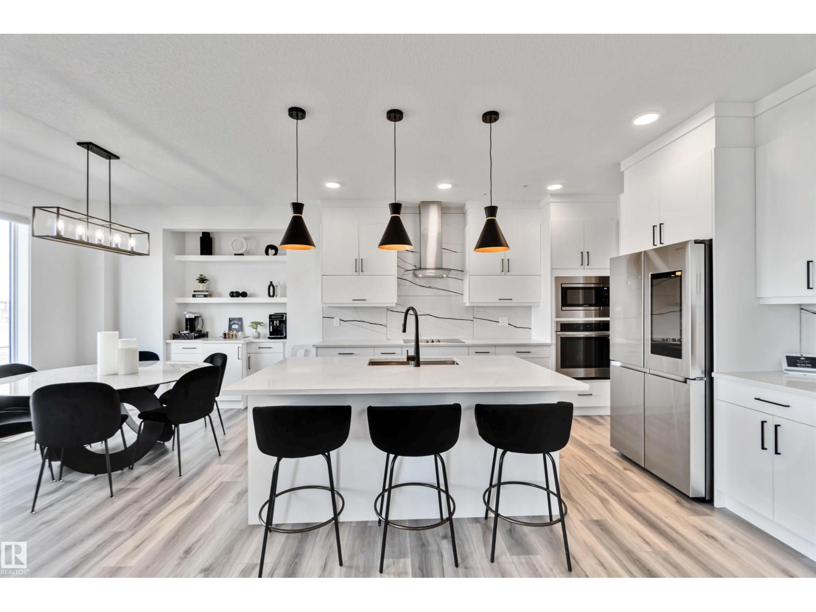 Photo 18 of 21024 128 Av Nw, Edmonton AB