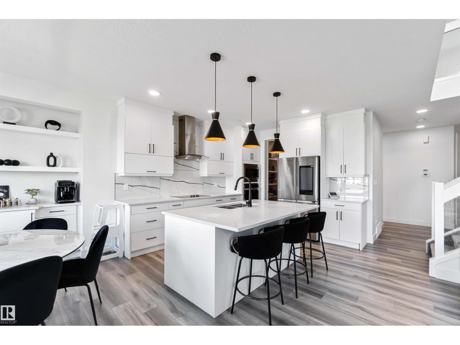 Photo 19 of 21024 128 Av Nw, Edmonton AB