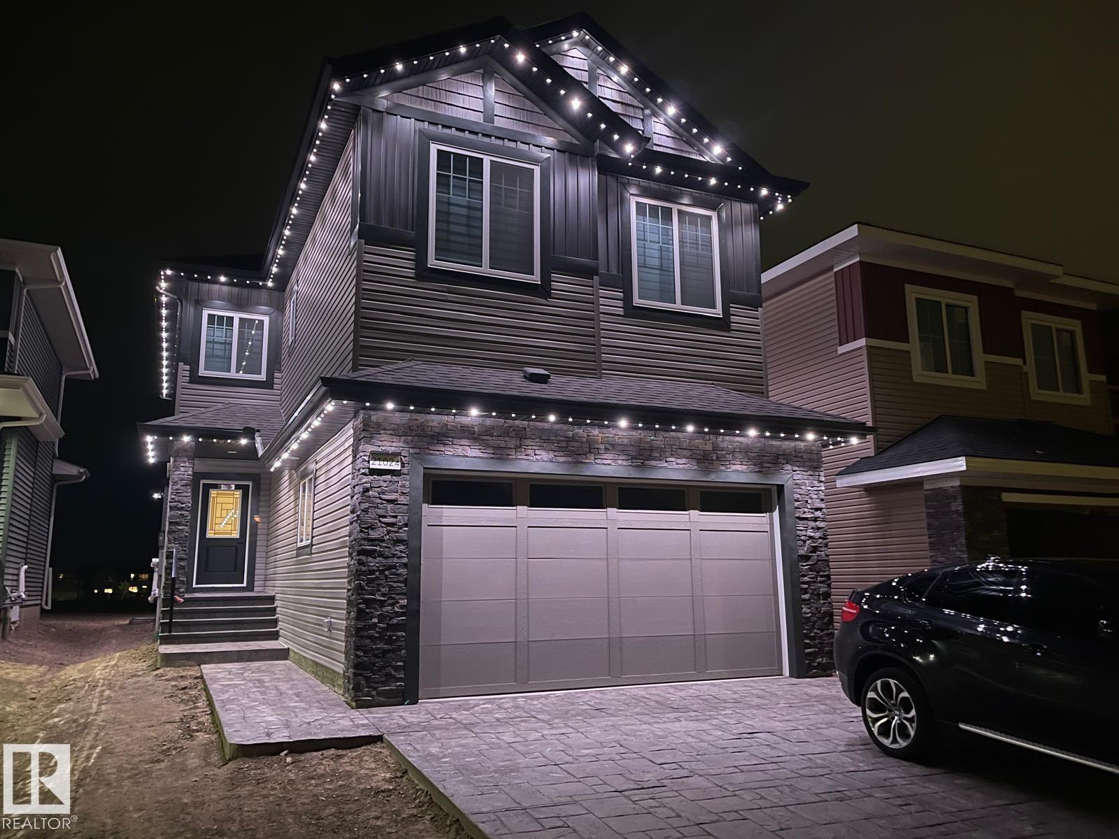 Photo 2 of 21024 128 Av Nw, Edmonton AB