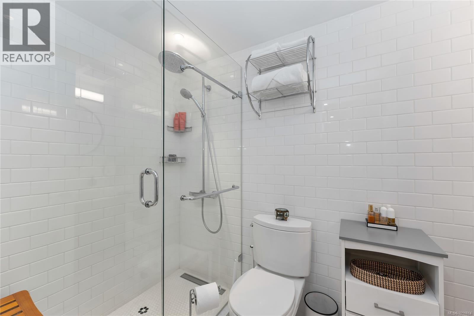 Photo 16 of 803 930 Yates St, Victoria BC
