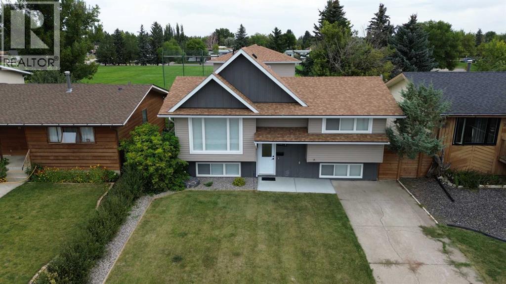 Photo 44 of 23 Trent Road W, Lethbridge AB