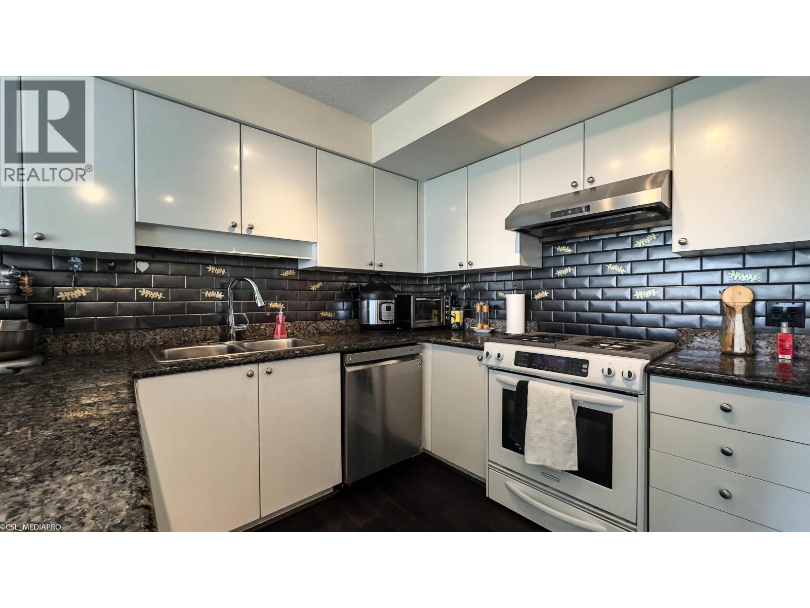 Photo 16 of 1701 8238 Saba Road, Richmond BC