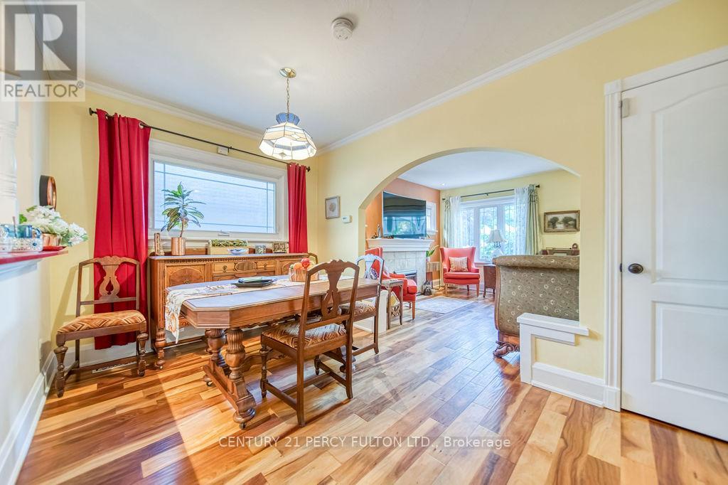 Photo 18 of 101 Roxborough Avenue, Oshawa ON