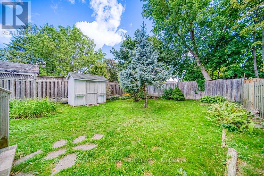 Photo 40 of 101 Roxborough Avenue, Oshawa ON