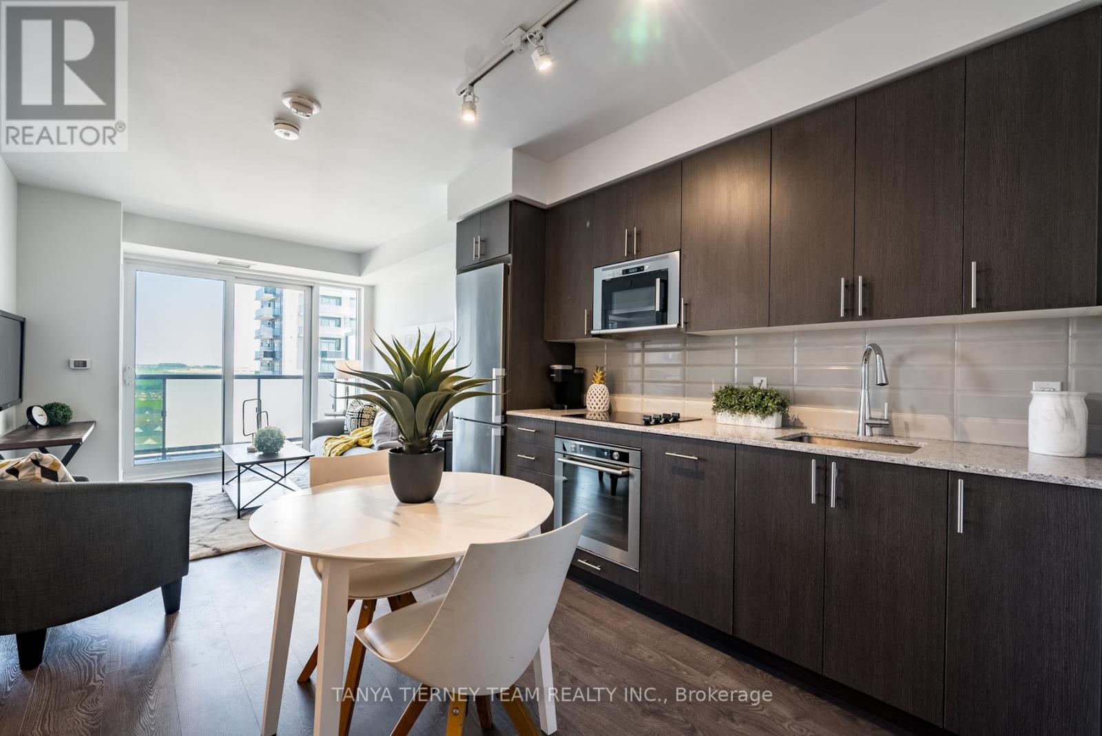 Photo 12 of 1812 2550 Simcoe Street N, Oshawa ON