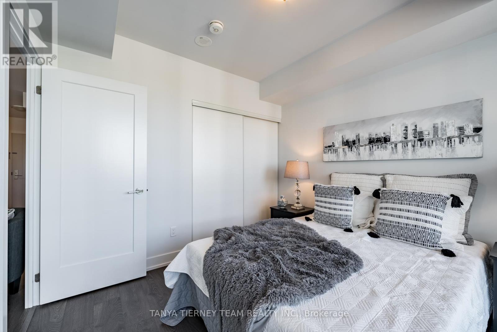 Photo 23 of 1812 2550 Simcoe Street N, Oshawa ON