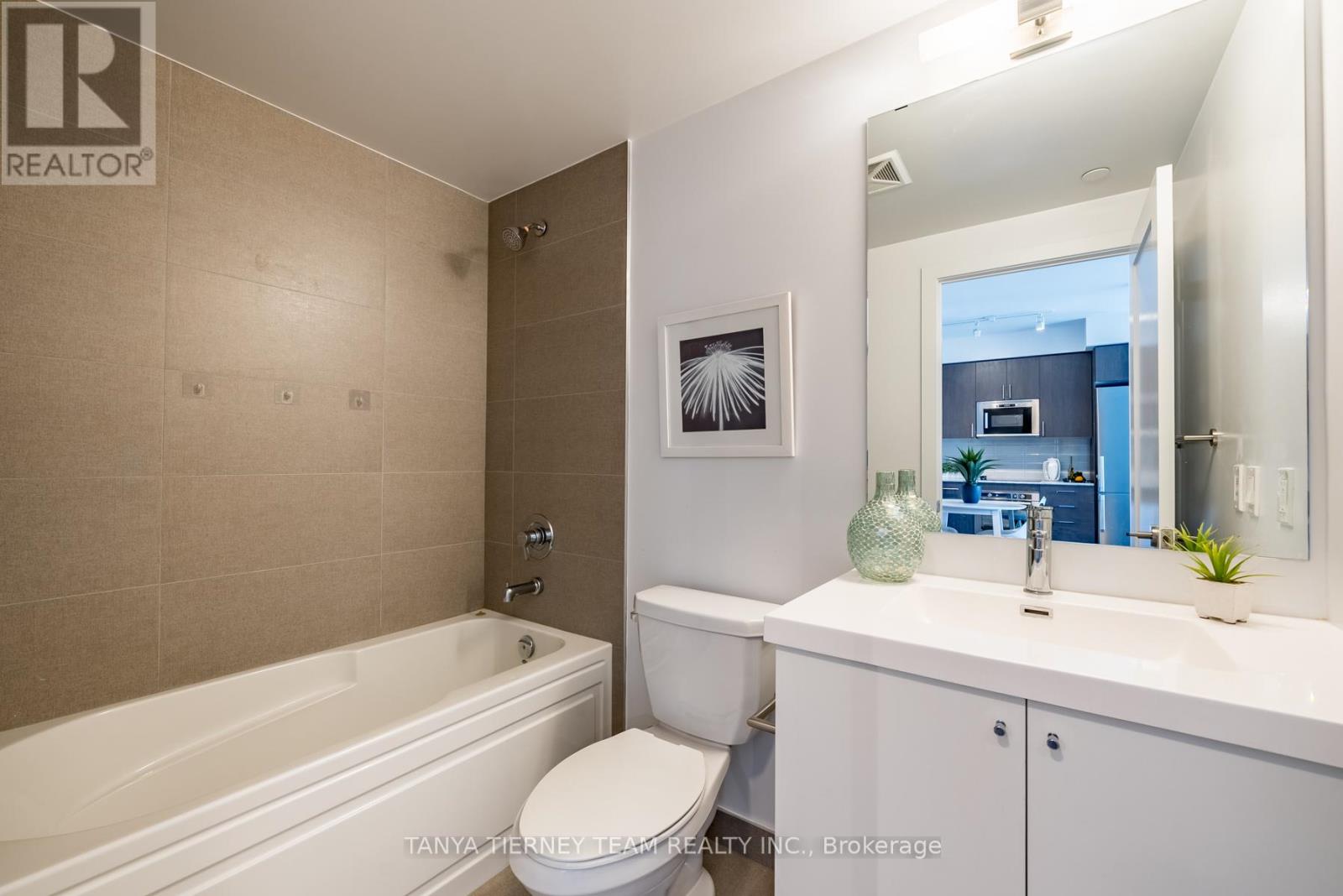 Photo 24 of 1812 2550 Simcoe Street N, Oshawa ON