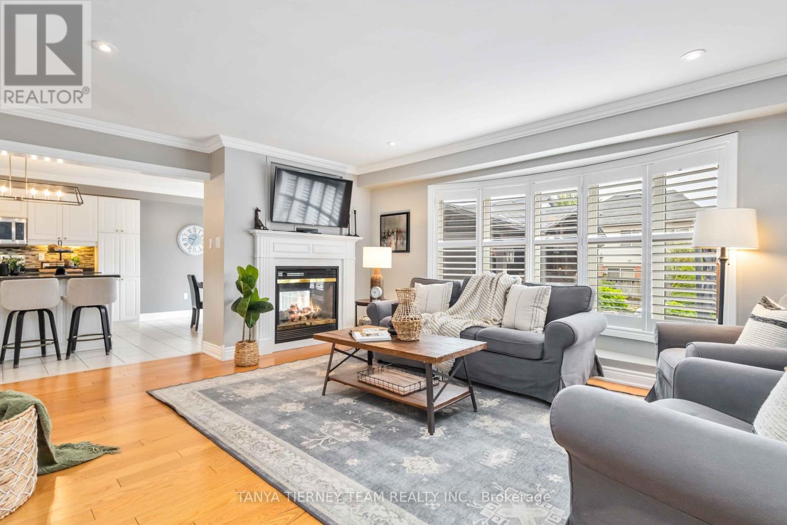 Photo 11 of 11 Claridge Crescent, Whitby ON