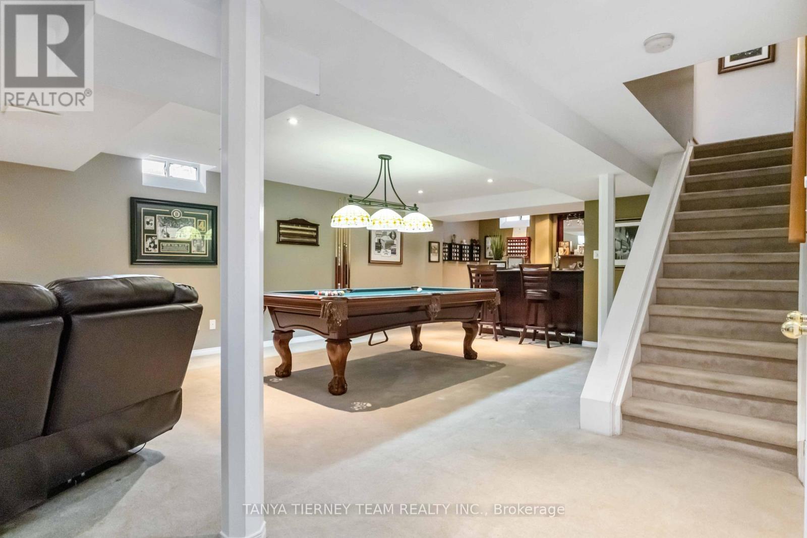 Photo 31 of 11 Claridge Crescent, Whitby ON