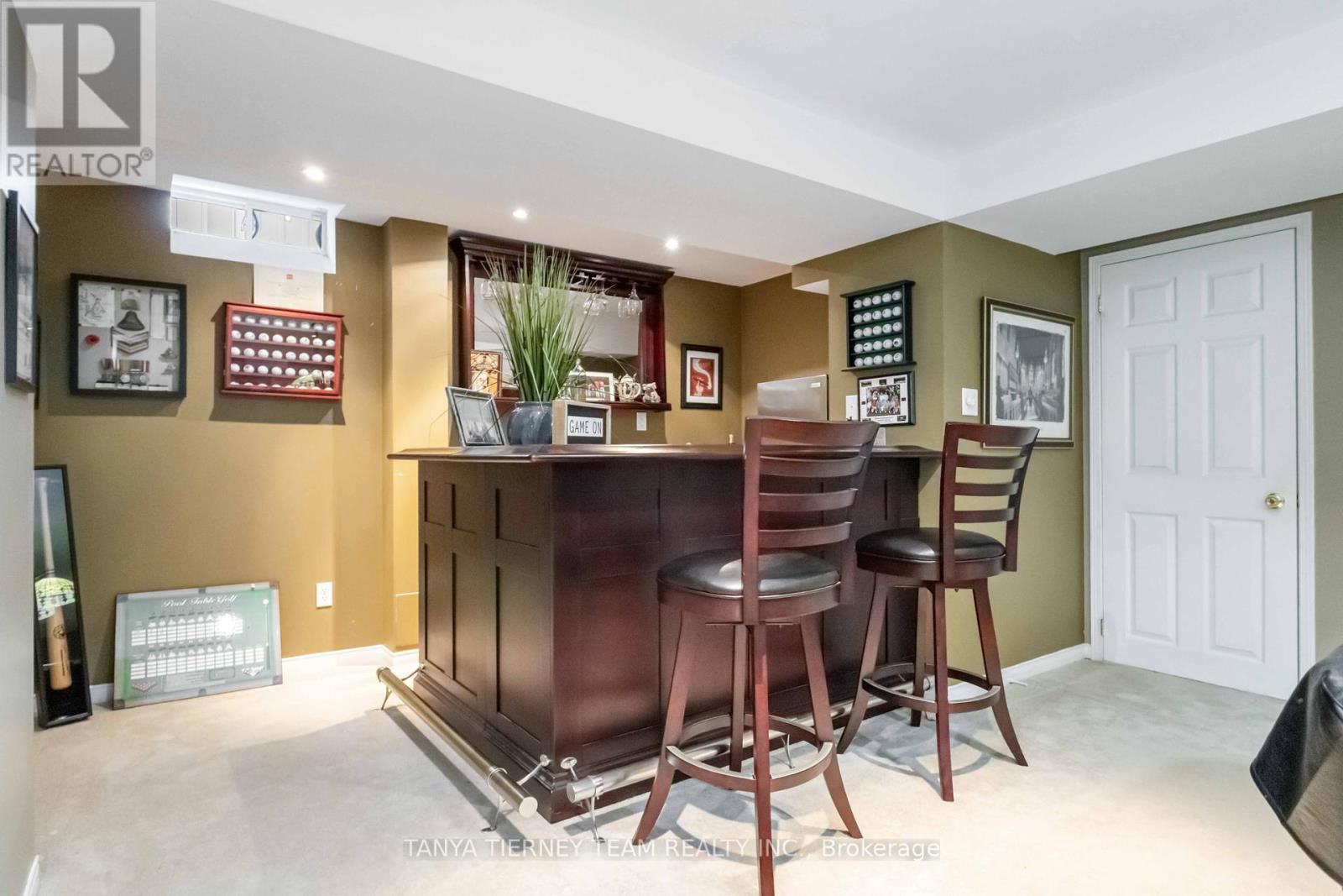 Photo 33 of 11 Claridge Crescent, Whitby ON
