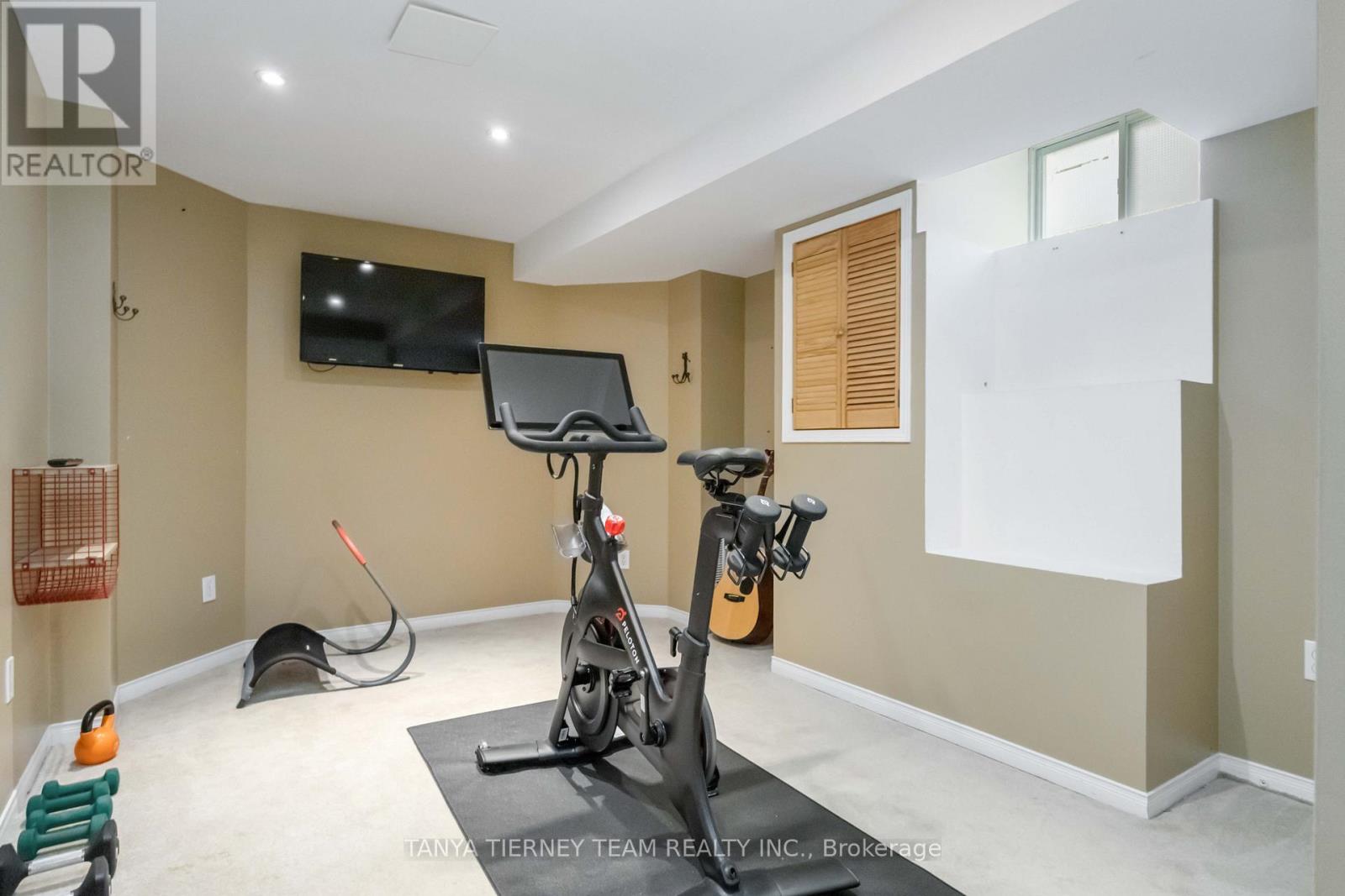 Photo 35 of 11 Claridge Crescent, Whitby ON