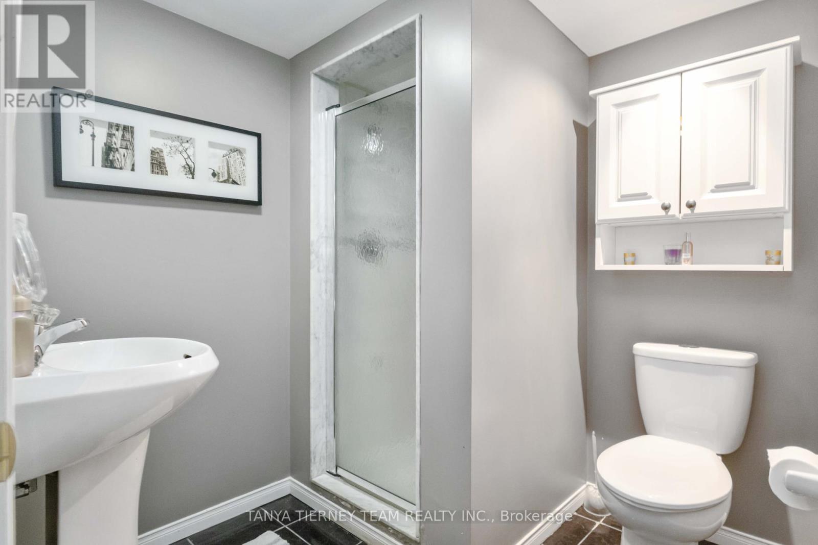 Photo 36 of 11 Claridge Crescent, Whitby ON