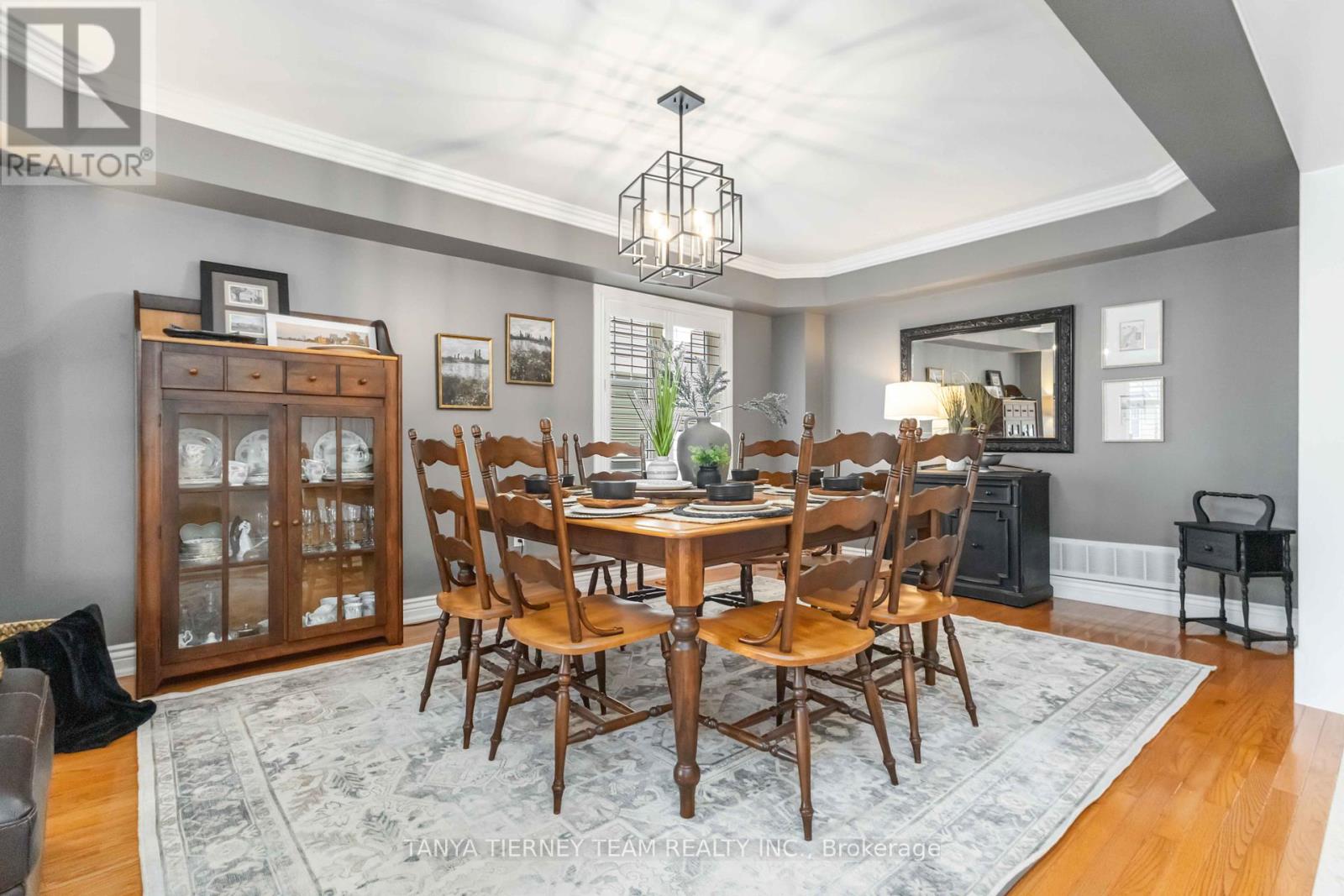Photo 8 of 11 Claridge Crescent, Whitby ON