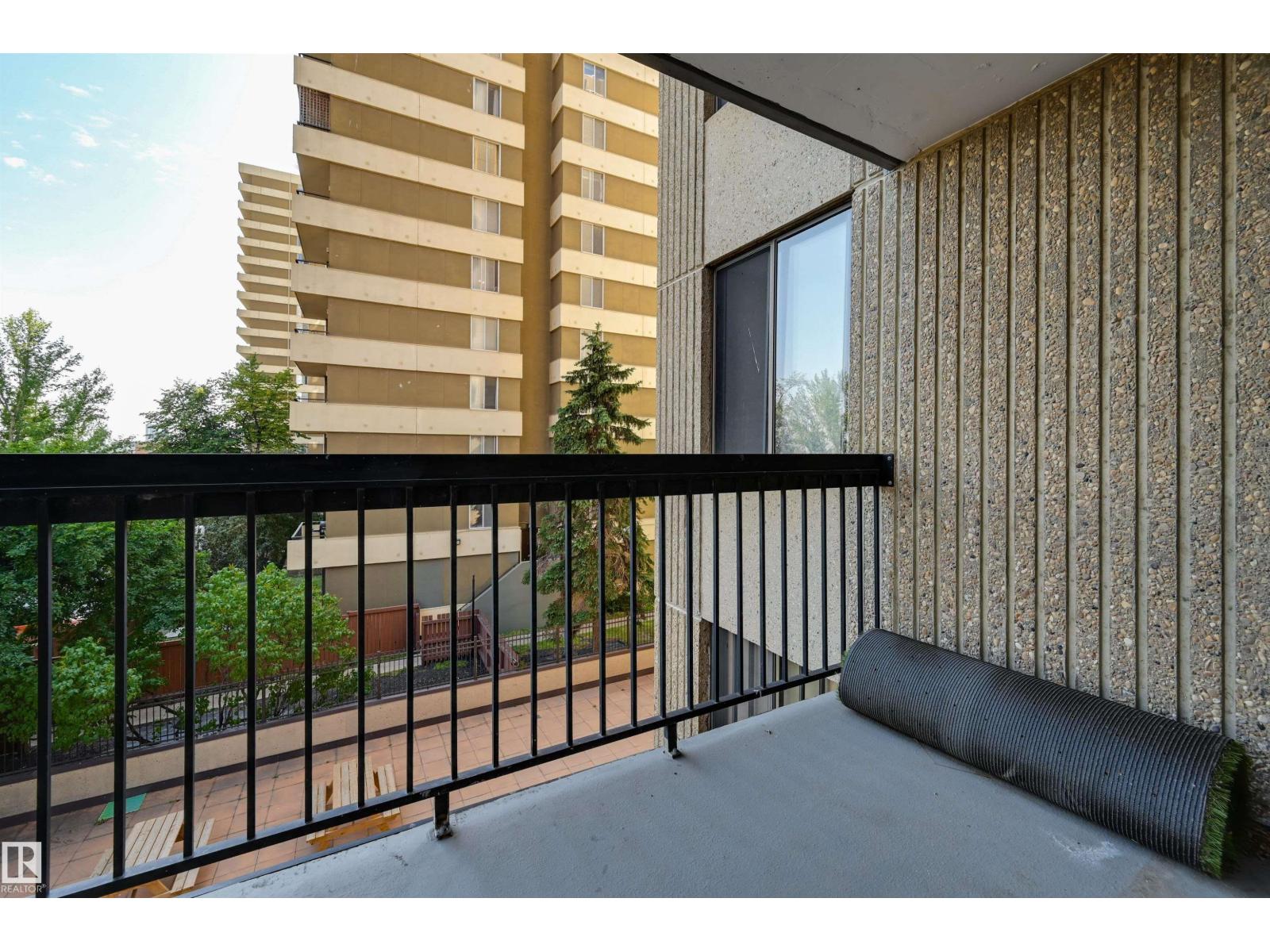 Photo 17 of 301 9921 104 St Nw, Edmonton AB