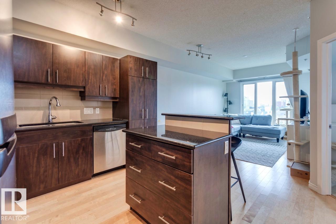Photo 9 of 904 10303 111 St Nw, Edmonton AB