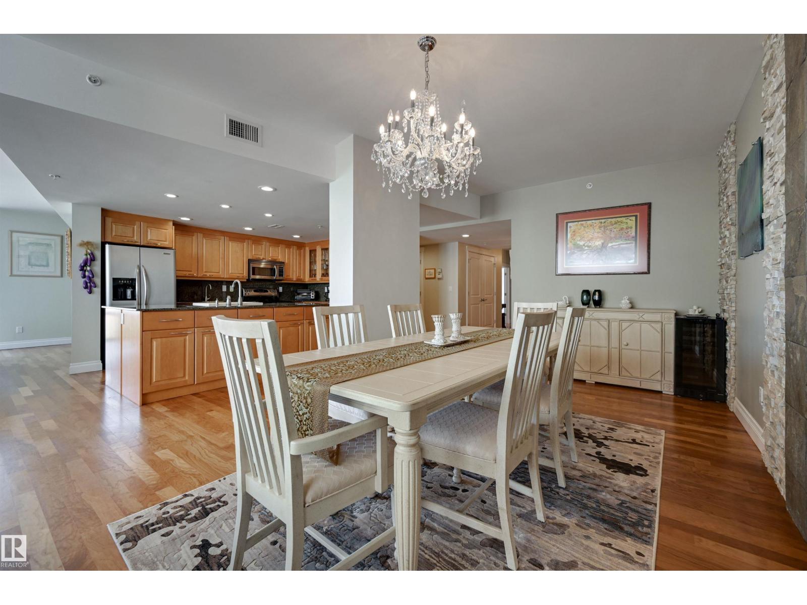 Photo 17 of 802 10028 119 St Nw, Edmonton AB