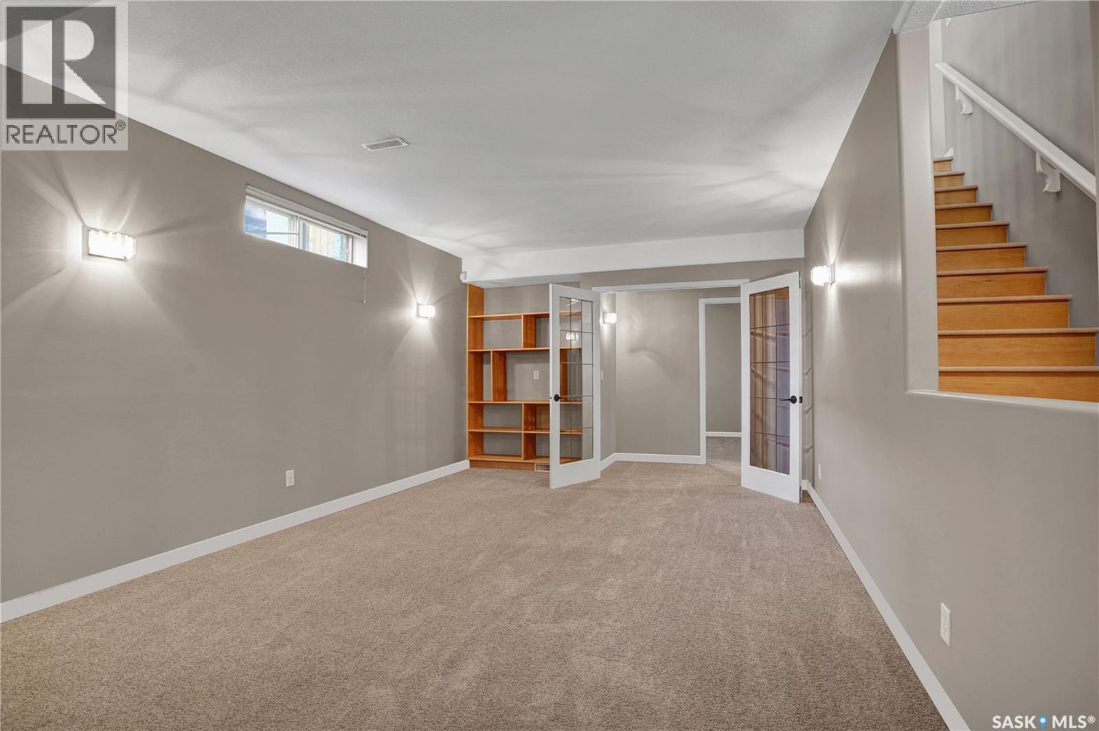Photo 19 of 302 Blackthorn Crescent, Saskatoon SK