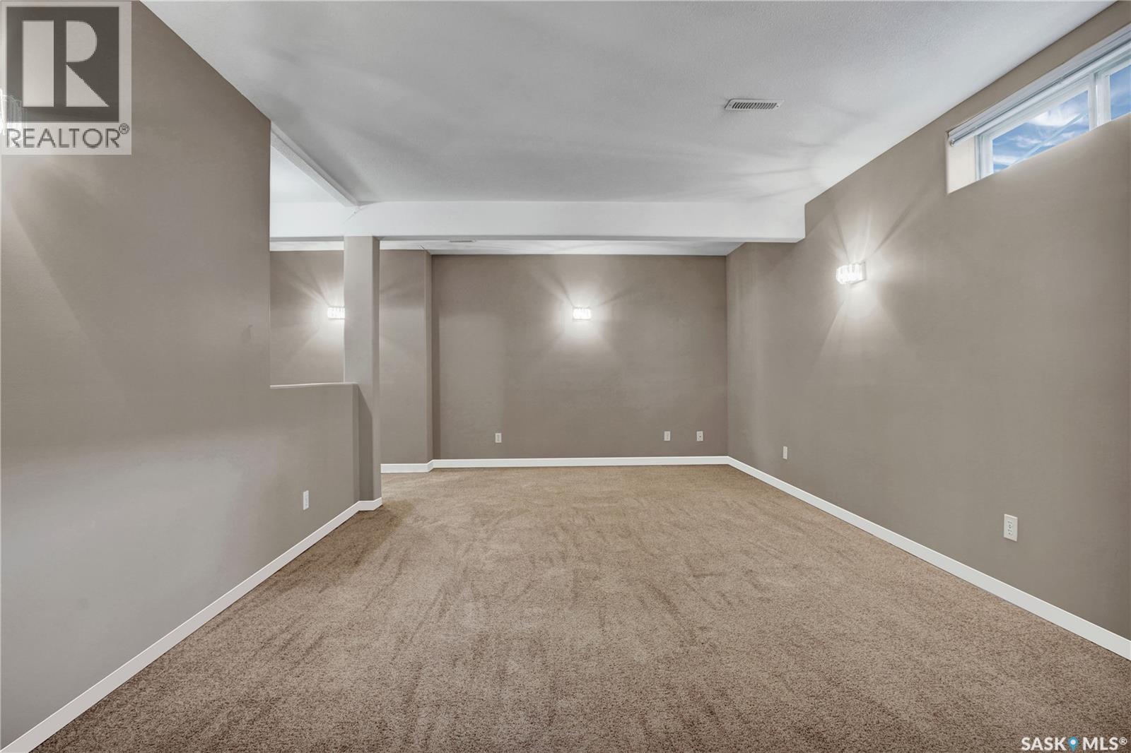 Photo 20 of 302 Blackthorn Crescent, Saskatoon SK