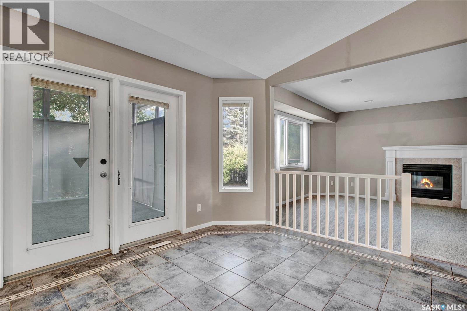 Photo 8 of 302 Blackthorn Crescent, Saskatoon SK